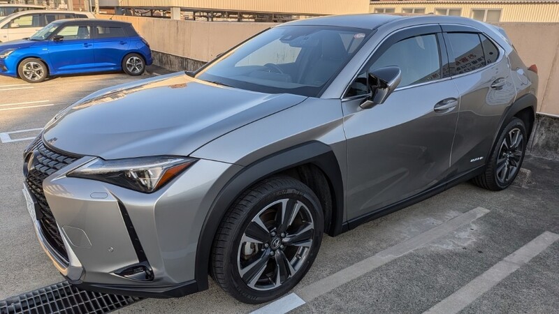 レクサス UXハイブリッド 250h“バージョンL”(CVT_2.0)