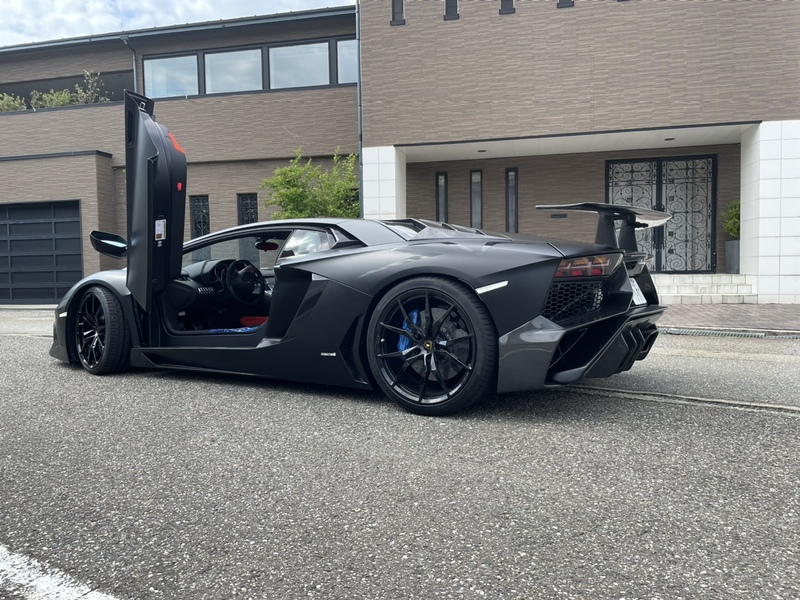 ランボルギーニ アヴェンタドール