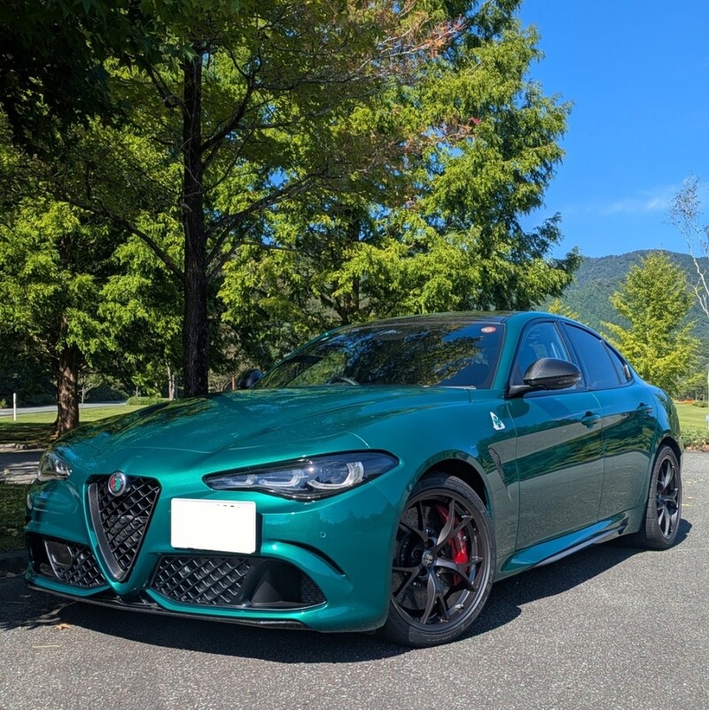 アルファロメオ ジュリア 2.9 V6 ビターボ クアドリフォリオ_RHD(AT_2.9)