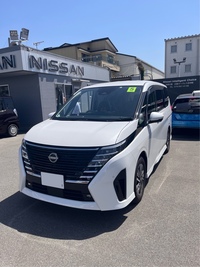 日産 セレナ e-POWER ハイウェイスター V(1.4)