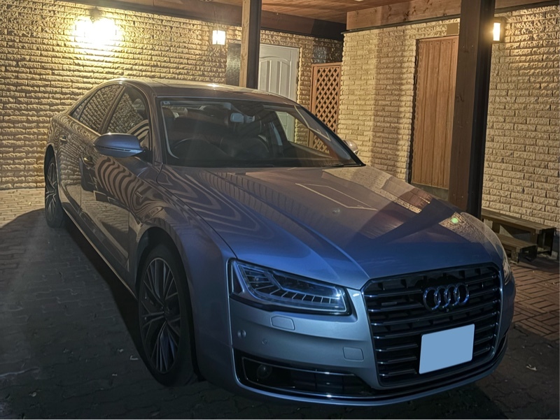 アウディ A8 3.0 TFSI クワトロ_RHD_4WD(AT_3.0)