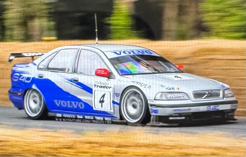 ボルボ S40 2.0T_RHD(AT_2.0_ターボ)