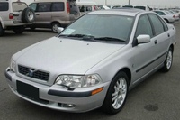 ボルボ S40 2.0T_RHD(AT_2.0_ターボ)