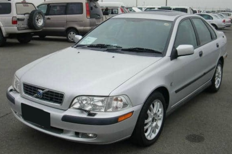 ボルボ S40 2.0T_RHD(AT_2.0_ターボ)
