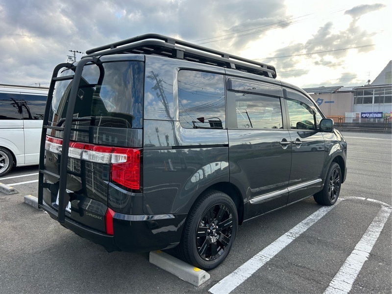 三菱 デリカD:5 シャモニー(電動サイドステップ装着車)_7人乗り_4WD(AT_2.3)