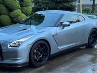 日産 NISSAN GT-R