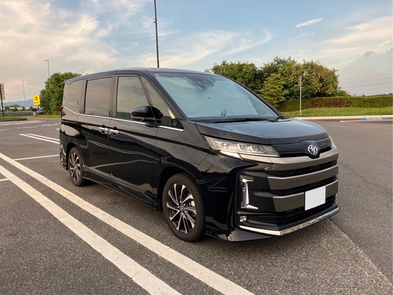 トヨタ ノア ハイブリッド S-Z_7人乗り(CVT_1.8_ハイブリッド)