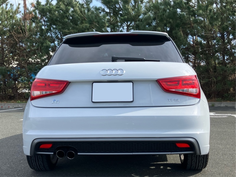 アウディ A1 1.4 TFSI Sライン_RHD(AT_1.4)