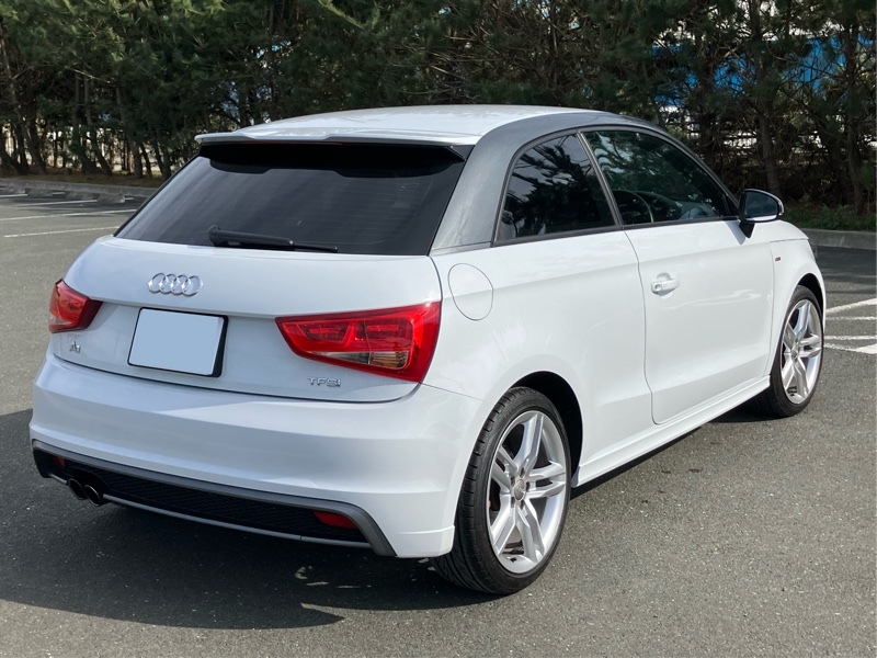 アウディ A1 1.4 TFSI Sライン_RHD(AT_1.4)