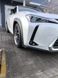 レクサス UXハイブリッド 250h“バージョンC”(CVT_2.0)