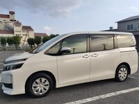 トヨタ ヴォクシー X_8人乗り(CVT_2.0)