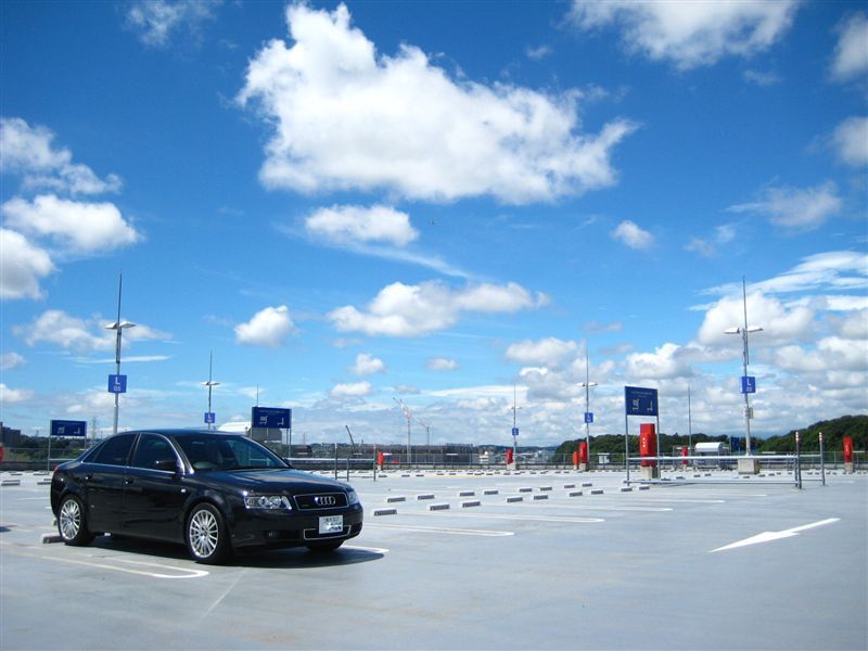 アウディ A4 （セダン） 1.8T クワトロ Sライン_RHD_4WD(AT_1.8)