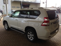 トヨタ ランドクルーザープラド TX“Lパッケージ”_5人乗り_4WD(AT_2.7)