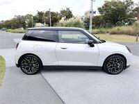 ミニ MINI Cooper SE 3ドア_RHD