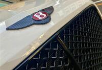 ベントレー フライングスパー フライングスパー V8_RHD_5人乗り_4WD(AT_4.0)