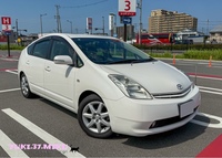 トヨタ プリウス G“ツーリングセレクション・プレミアム”(CVT_1.5)