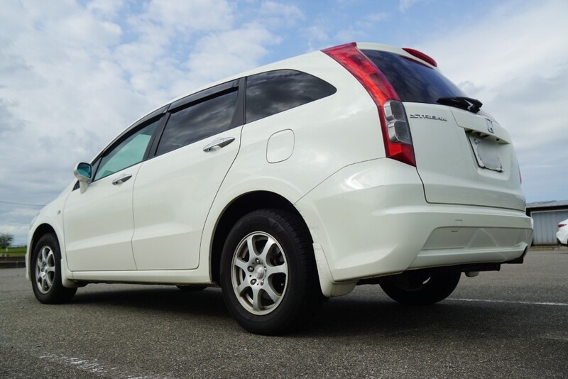 ホンダ ストリーム X HDDナビパッケージ_4WD(AT_1.8)