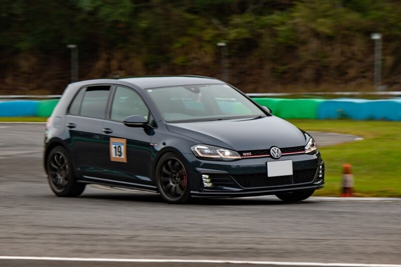 フォルクスワーゲン ゴルフ (ハッチバック) GTI パフォーマンス_RHD(DSG_2.0)