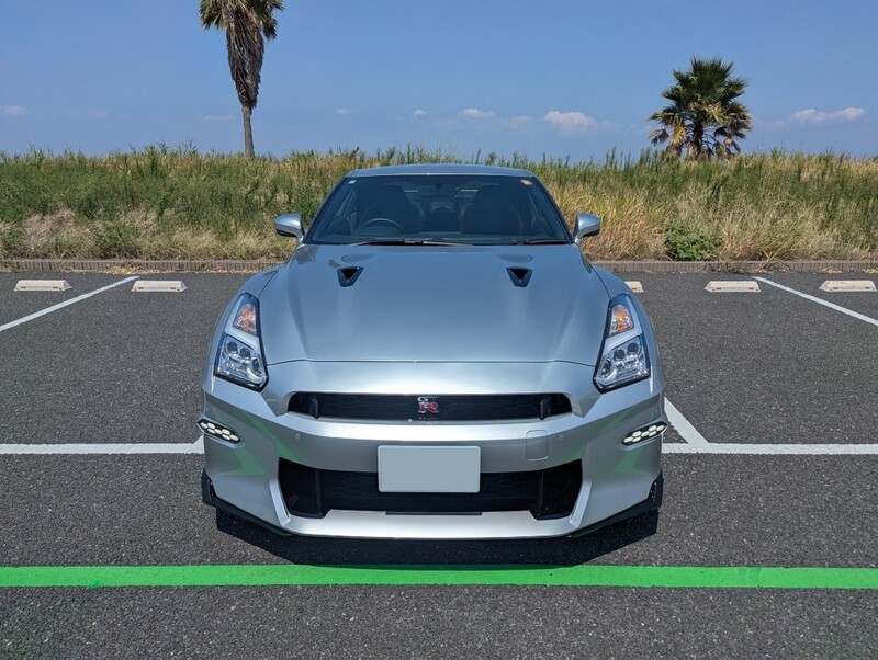 日産 NISSAN GT-R ブラックエディション_4WD(DCT_3.8)