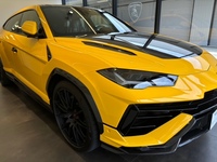 ランボルギーニ ウルス ペルフォルマンテ_LHD_4WD（AT_4.0）