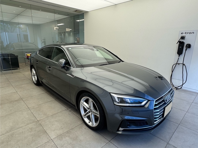アウディ A5 スポーツバック A5 スポーツバック 40 TFSI スポーツ_RHD(AT_2.0)