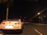 日産 NISSAN GT-R ピュアエディション_4WD(DCT_3.8)