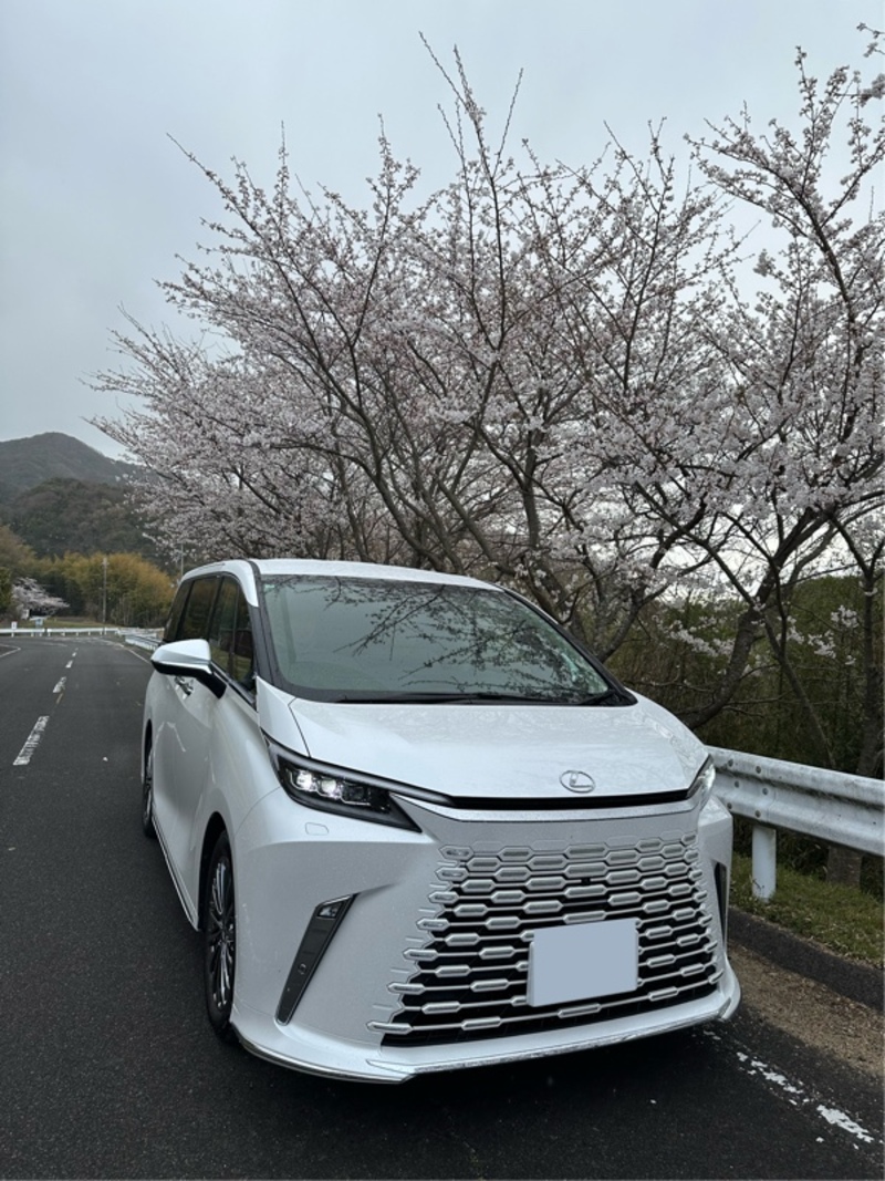 レクサス LM 500h“バージョンL”_AWD(AT_2.4)