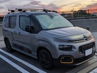 シトロエン ベルランゴ サーフエディション バイ リップカール ブルーHDi_RHD(EAT_1.5)