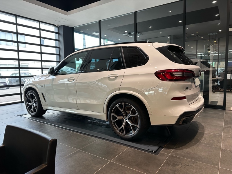 BMW X5 M50i_RHD_4WD(AT_4.4)