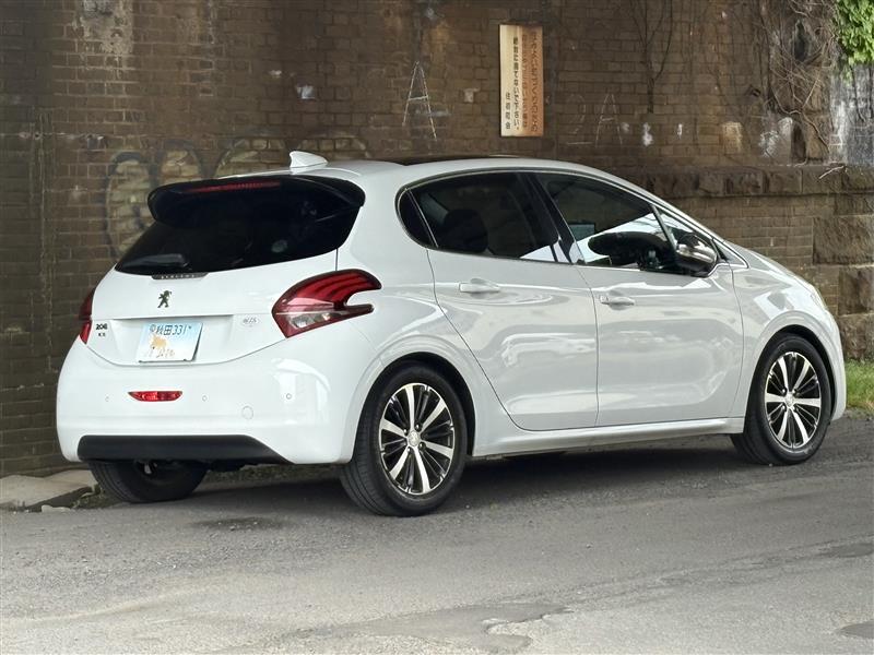 プジョー 208 アリュール シエロパッケージ_RHD(AT_1.2)