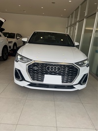 アウディ Q3 スポーツバック 40 TDI クワトロ Sライン_RHD_4WD(Sトロニック_2.0)