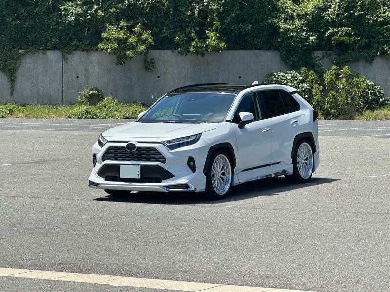 トヨタ RAV4ハイブリッド G_E-Four(CVT_2.5_ハイブリッド)