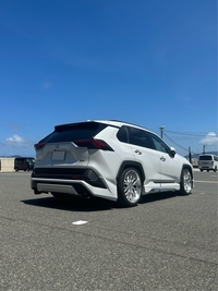 トヨタ RAV4ハイブリッド G_E-Four(CVT_2.5_ハイブリッド)