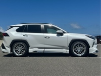 トヨタ RAV4ハイブリッド G_E-Four(CVT_2.5_ハイブリッド)