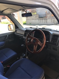 スズキ ジムニー FISフリースタイルワールドカップリミテッド_4WD(AT)