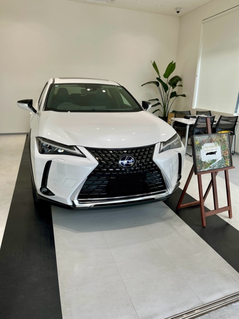 レクサス UX EV 300e“バージョンC”
