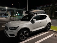 ボルボ XC40 B4 AWD インスクリプション_RHD_AWD(DCT_2.0)