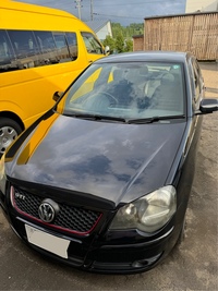 フォルクスワーゲン ポロ GTI 4ドア_RHD(5ドア_MT_1.8)