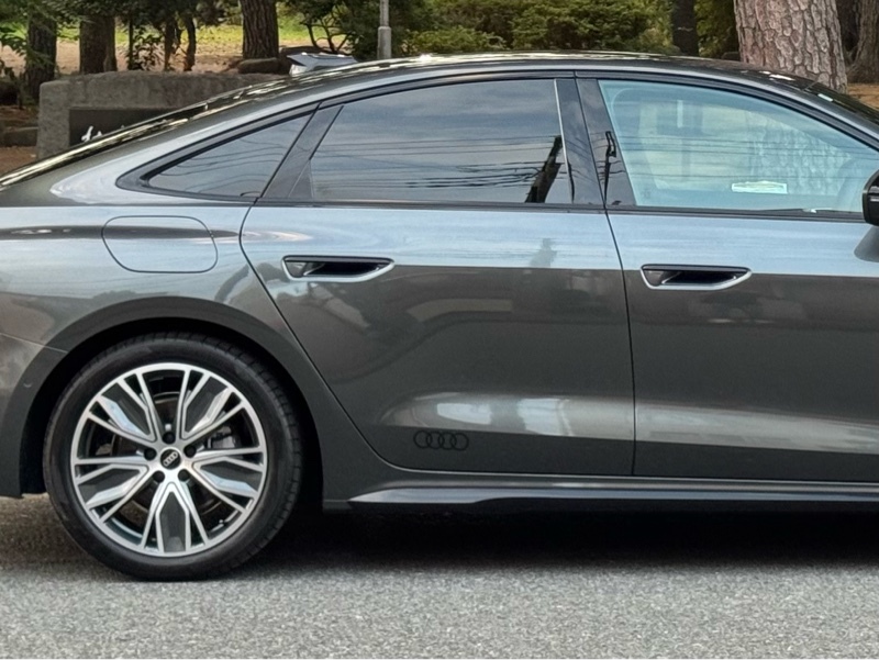 アウディ A5 (セダン) TFSI 110kW_RHD(Sトロニック_2.0)