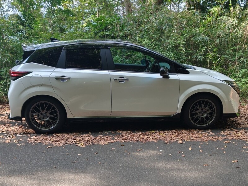 日産 オーラ e-POWER G レザーエディション(1.2)