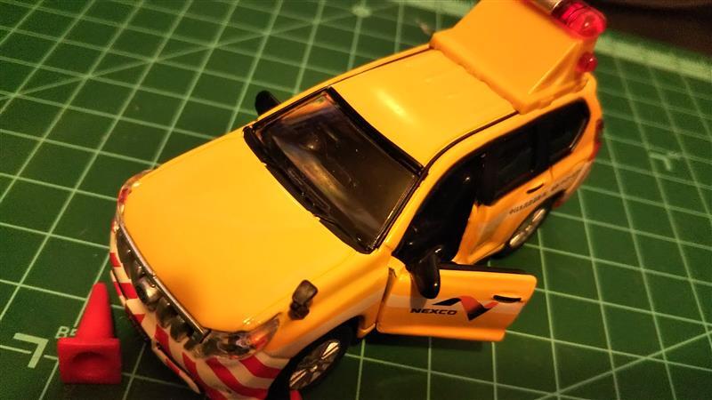 トヨタ ランドクルーザープラド TX_7人乗り_4WD(ECT_2.7)