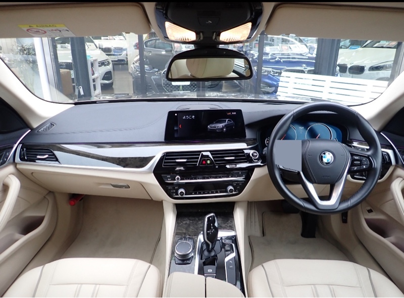 BMW 5シリーズ セダン 530i ラグジュアリー_RHD(AT_2.0)