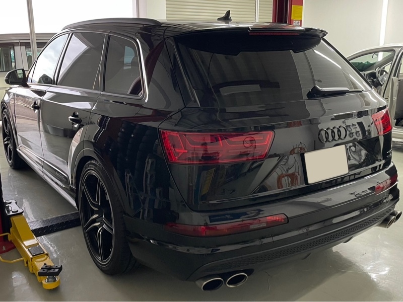 アウディ Q7 3.0 TFSI クワトロ_アダプティブエアサスペンション仕様_RHD_4WD(AT_3.0)