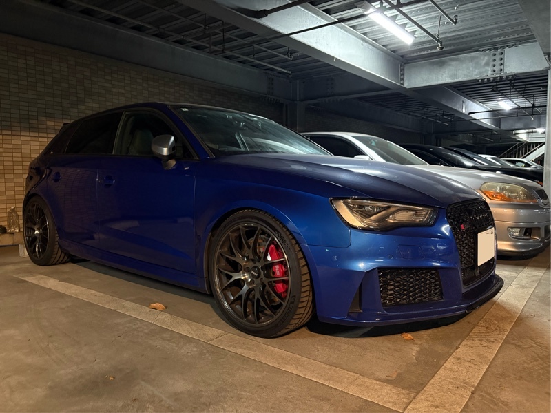 アウディ RS3 スポーツバック RS3 スポーツバック_RHD_4WD(AT_2.5)