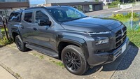 三菱 トライトン GSR_4WD(AT_2.4)