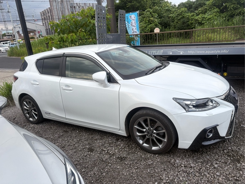 レクサス CT CT200h“クリエイティブ テキスタイル インテリア”(1.8)