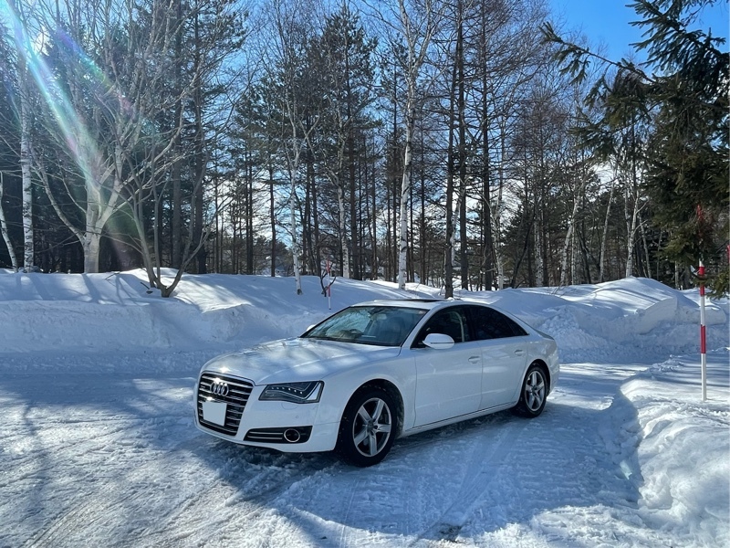アウディ A8 4.2 FSI クワトロ_RHD_4WD(AT_4.2)