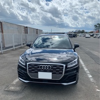 アウディ Q2
