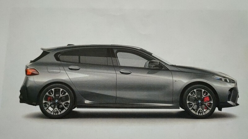 BMW 1シリーズ ハッチバック M135i xドライブ_RHD_4WD(AT_2.0)