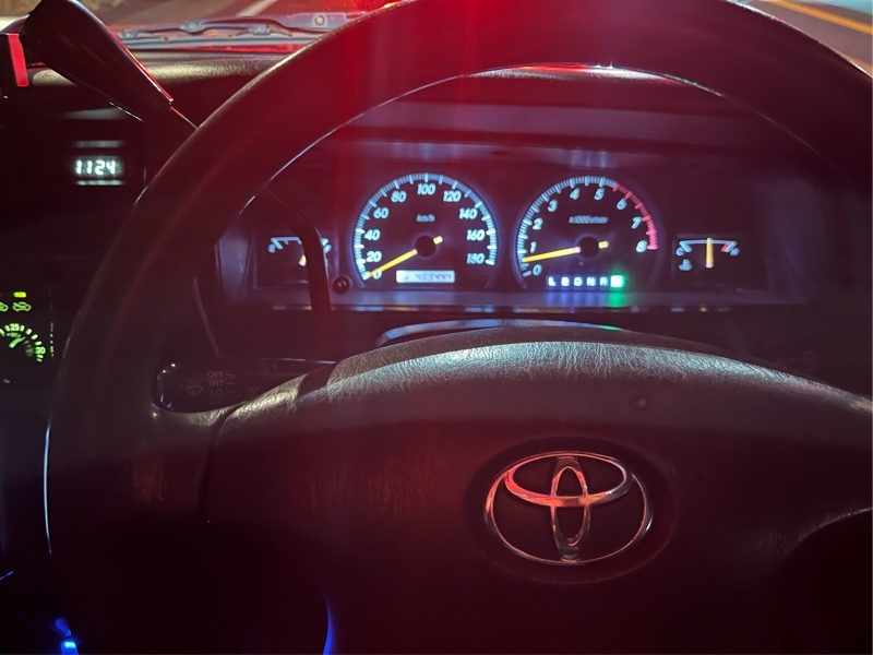 トヨタ クラウンセダン スーパーデラックス(AT)